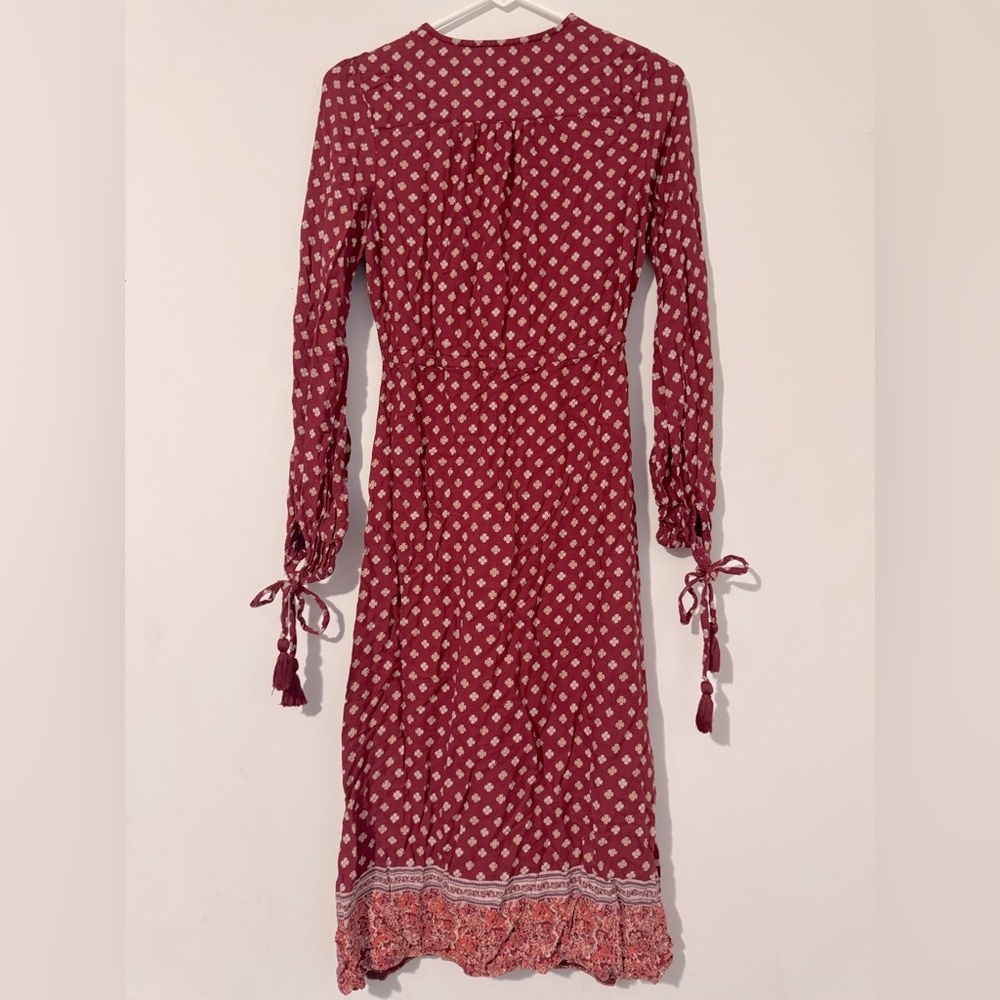 JustFab Red Long Tie-Front Kimono w/ Floral Print - Picture 2 of 4